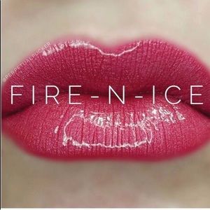 NWT Senegence Lipsence in "Fire N Ice"